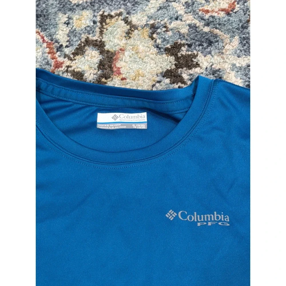 Columbia T-Shirt Boys XL 18/20 Blue PFG Performance Short Sleeve EUC